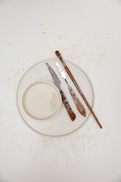 Peças para criar uma escultura se assemelham aos recursos para iniciar uma escrita