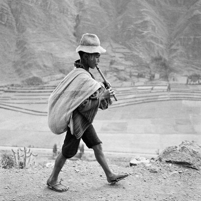 Werner Bischof, On the road to Cuzco, near Pisac. Peru, May 1954 © Werner Bischof / Magnum Photos