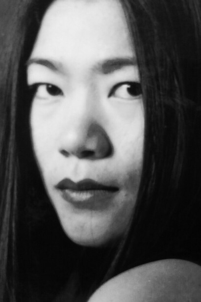 Portrait. Do I refuse to age, or am I looking for my lost youth? Not at all. It's just because I like the rarest flower 30t figure, Kim Chi Pho