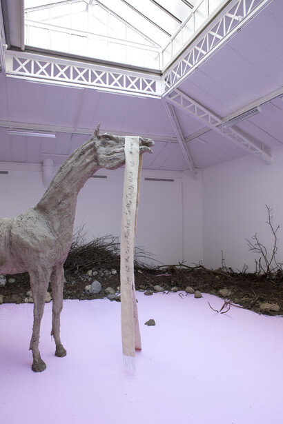 Petrit Halilaj, Yes but the sea is attached to the earth and it never floats around in space. The stars would turn off and what about my planet?, 2014, Installation. Techniques mixtes (terre, branches, feuilles mortes, pierres, savon), Dimensions variables, Vue de l'exposition (détail) « Yes but the sea is attached to the earth and it never floats around in space. The stars would turn off and what about my planet? », Kamel Mennour, Paris, 2014, © Petrit Halilaj, Photo: Fabrice Seixas, Courtesy the artist and kamel mennour, Paris
