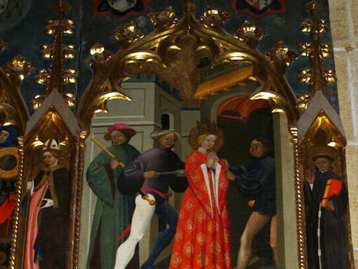 Ejemplo destacado de la riqueza del patrimonio histórico de Castilla-La Mancha. Retablo de San Juan y Santa Catalina en la Catedral de Sigüenza, Guadalajara, Castilla-La Mancha, España