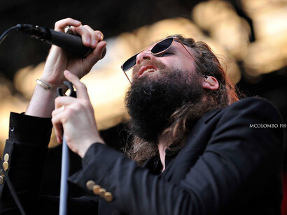 Father John Misty durante il concerto 