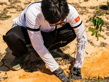 O individualismo, cada vez mais comum, limita a convivência e o crescimento coletivo. Pensar no outro promove solidariedade e fortalece os laços sociais essenciais para uma sociedade mais humana