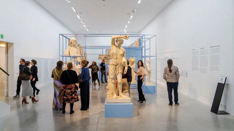 The pursuit of knowledge, exhibition view. Courtesy of M-Museum Leuven