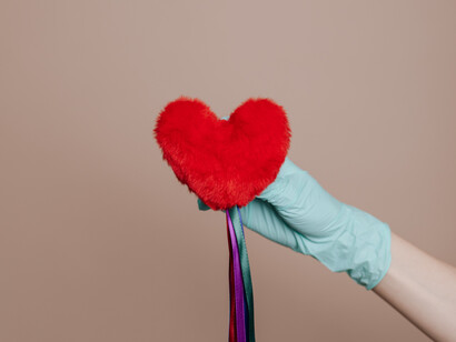 The heart uniquely drives the circulation