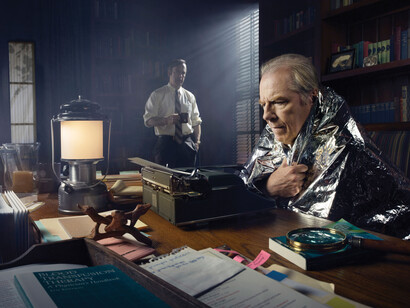 Saul Goodman (Bob Odenkirk) and his brother Chuck (Michael McKean)