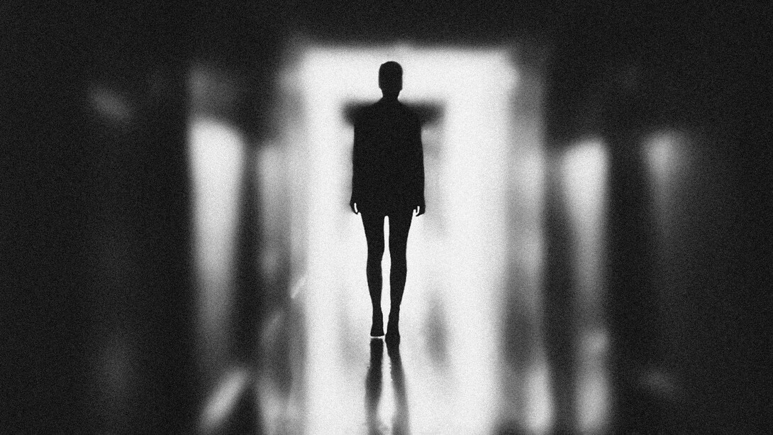 La literatura gótica, con su legado de ambientes sombríos y personajes perturbadores, encuentra nuevas formas de manifestarse en narrativas contemporáneas como las de Mariana Enríquez