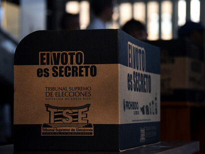 Urna electoral en Costa Rica