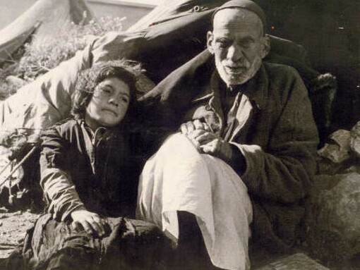 Refugiados palestinos en 1948 tras la Nakbah 