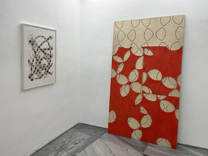 Manu Muniategiandikoetxea, Nao es tu, ez da zu, no es tu, exhibition view. Courtesy of Galería Espacio Mínimo