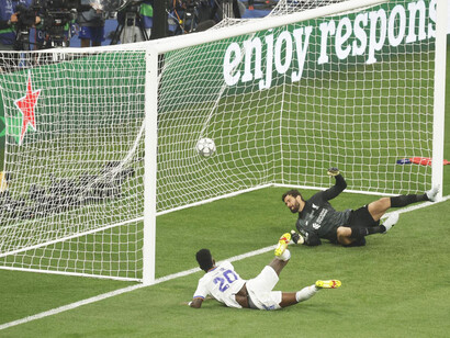 Vinicius Junior anota el tanto de la victoria contra el Liverpool en la final de la UEFA Champions League 2022