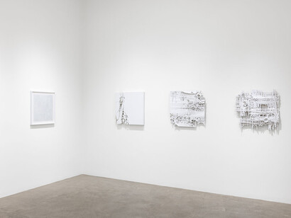 Thom Mayne, Shaping accident, exhibition view. Courtesy of L.A. Louver 