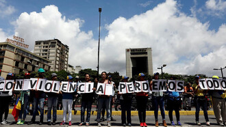 Los jóvenes pobres de Venezuela, víctimas de la delincuencia y la represión policial