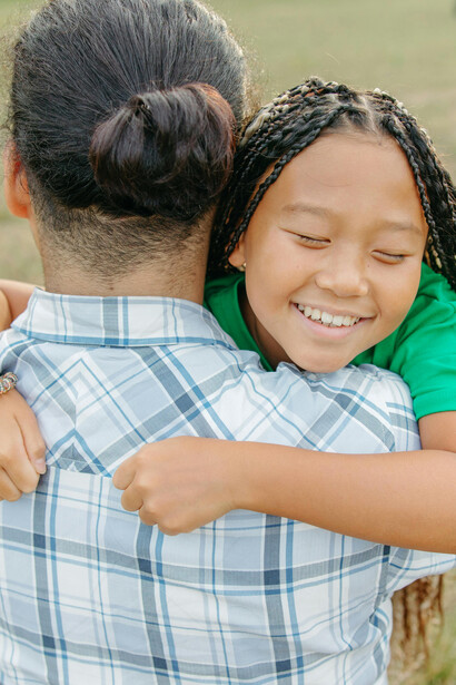 Aprenda a identificar e curar feridas da infância para melhorar suas relações e alcançar um futuro mais próspero