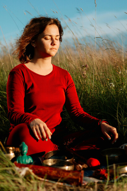 Descubra a verdadeira essência da vida através do Ayurveda: um sistema ancestral que equilibra corpo, mente e alma para uma longevidade plena