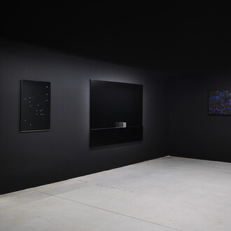 Artisti vari, #000000, veduta della mostra. Cortesia di Studio la Città