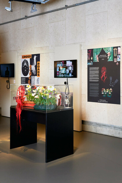 Résidence d’artiste 2026: 11ᵉ édition du Prix Art Humanité, vue de l'exposition. Avec l'aimable autorisation du Musée international de la Croix-Rouge et du Croissant-Rouge