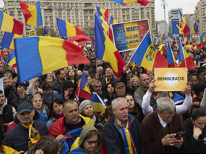 Approximately 2,000 supporters of far-right politician Călin Georgescu assembled in Constitution Square to mark his birthday, despite the former presidential candidate’s absence Bucharest, Romania