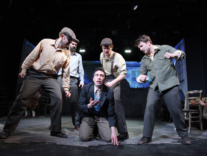 Escena de la obra Our Class, de Tadeusz Slobodzianek