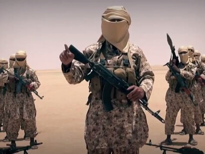 Formación del Daesh en el desierto