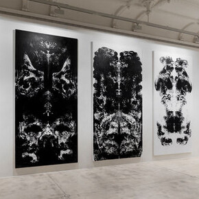 Upside Down Inside Out Back to Front. Courtesy of Galerie Krinzinger