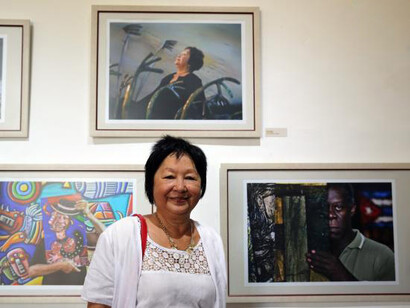 Flora Fong ha sido merecedora de varias distinciones entre la que destaca la Distinciones por la Cultura Nacional en 1988 y el Premio Nacional de Artes Plásticas en Cuba en 2022