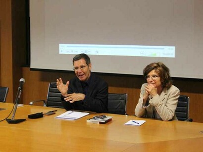 Carmen Leccardi durante una conferenza