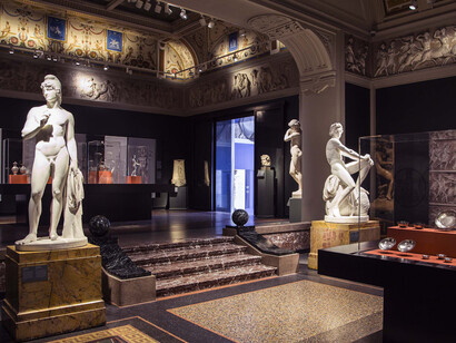 High on Luxury. Courtesy of Glyptotek
