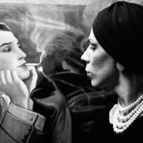 Nan Goldin, Christmas at The other side, Boston, 1972. Courtesy of the artists and Neue Nationalgalerie