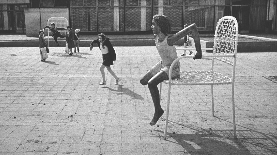 Girl on a Chair, 1980, (c) Viktor Kolář