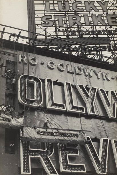 Walker Evans, New York City, 1928–29, gelatin silver print, the Museum of Fine Arts, Houston, the Anthony G. Cronin Memorial Collection, Museum purchase funded by various donors. © Walker Evans Archive, the Metropolitan Museum of Art