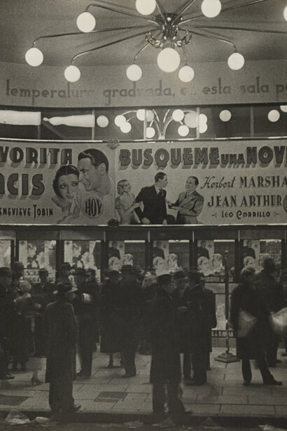 Horacio Coppola. Buenos Aires. 1936. Gelatin silver print. 8 3/16 x 5 15/16″ (20.8 x 15.1 cm). Latin American and Caribbean Fund. © 2014 Galería Jorge Mara-La Ruche/ The Estate of Horacio Coppola