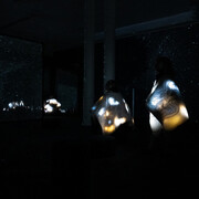 Entre réflexions et immersion, vue de l'exposition. Avec la courtoisie du Cercle Cité