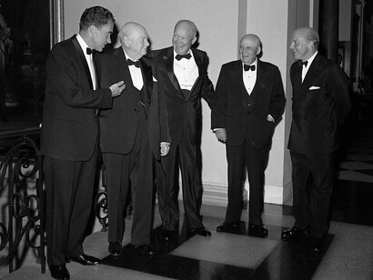 President Dwight Eisenhower dines at British Embassy in 1959
