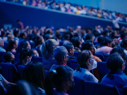 Asistentes a un congreso de tecnología