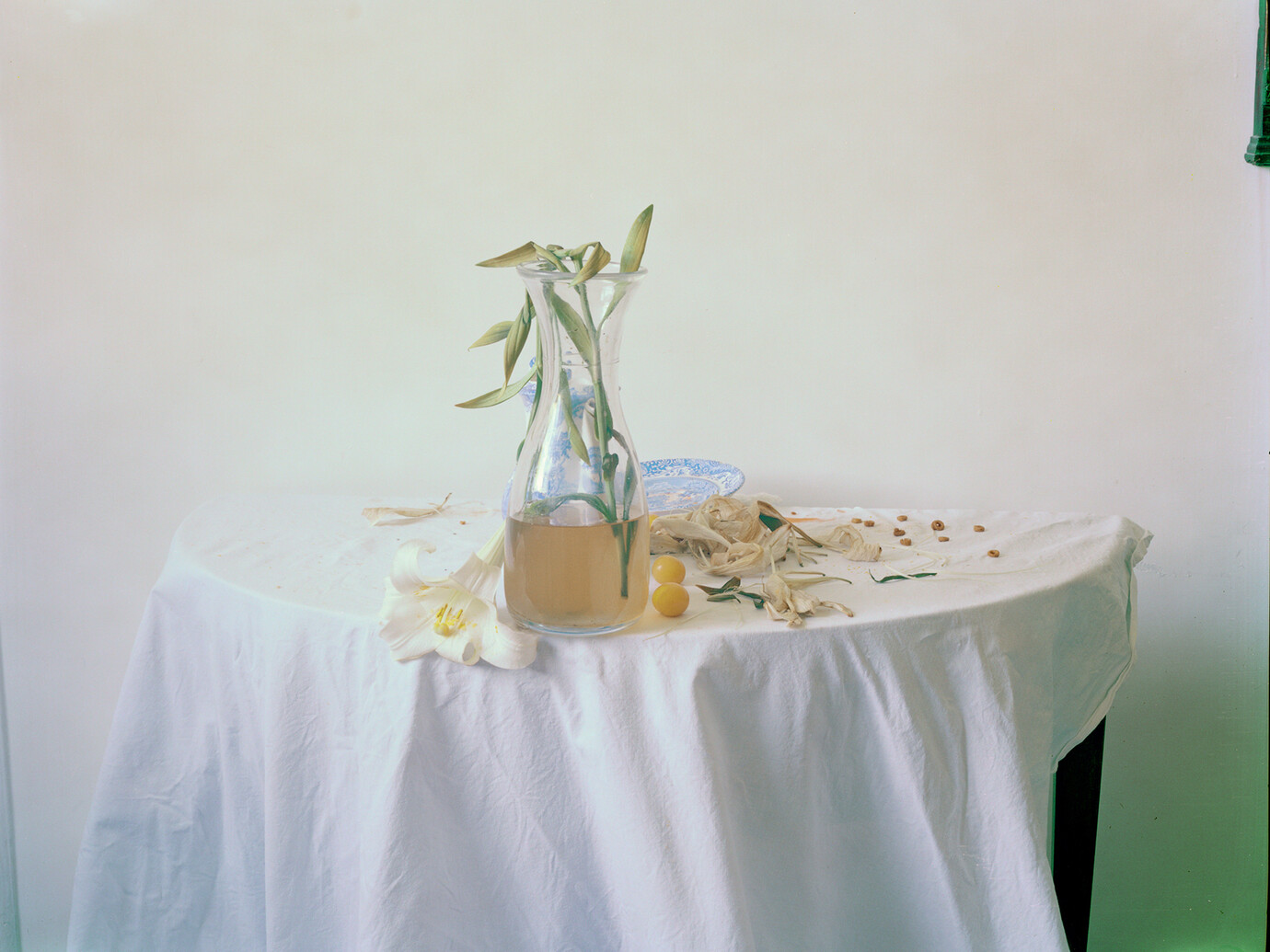 Laura Letinsky Still Life Photographs 1997 2012 Meer