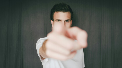 Nunca había sentido eso. Esa sensación de que alguien podía mirarte como si fueras una historia que quiere leer sin apurarse