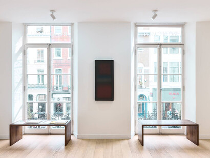 Hap Tivey and Gu Xiaoping, LightForms, exhibition view. Courtesy of Ronchini Gallery