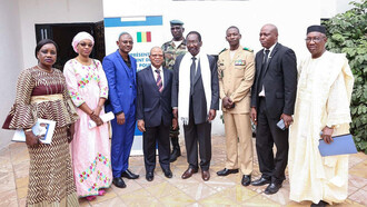 Dioncounda Traoré et son équipe au Mali, le 23 janvier 2020