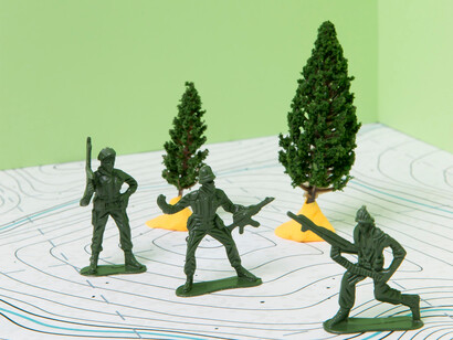 Representação de estratégias de guerra. A divisão internacional do trabalho da guerra e a maldição de Cassandra