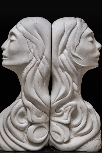 Paola Maddalena, Sorelle, blocchi prefabbricati di cemento aerato (50 per 60 per 12 cm), 2017. Ph Andrea Boccalini 