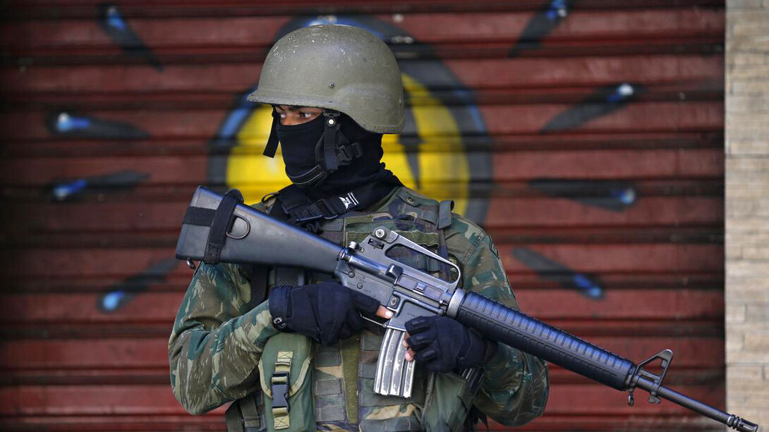 Retrato de un integrante de uno de los múltiples grupos para militares en Brasil