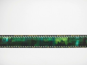 Ogni striscia della pellicola cinematografica porta con sé il battito di una storia e il respiro di chi l’ha raccontata