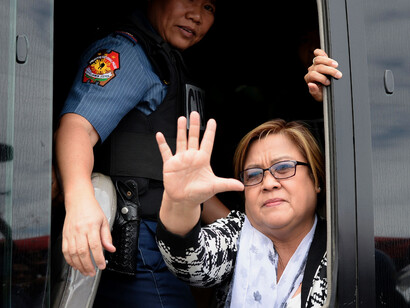 All it would take for Duterte to release Leila is if she crawls to him for forgiveness, but she refuses