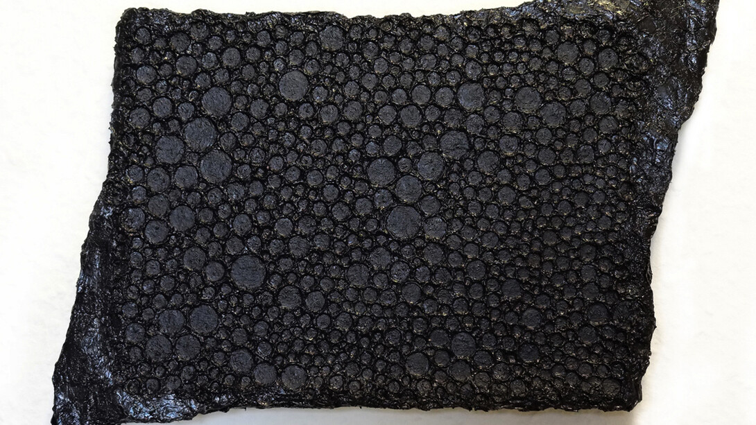 Rieko Hotta, Gentyou Series M, 2013, oil on canvas 18 x 23 cm. Courtesy Paolo Erbetta Gallery, Berlin.
