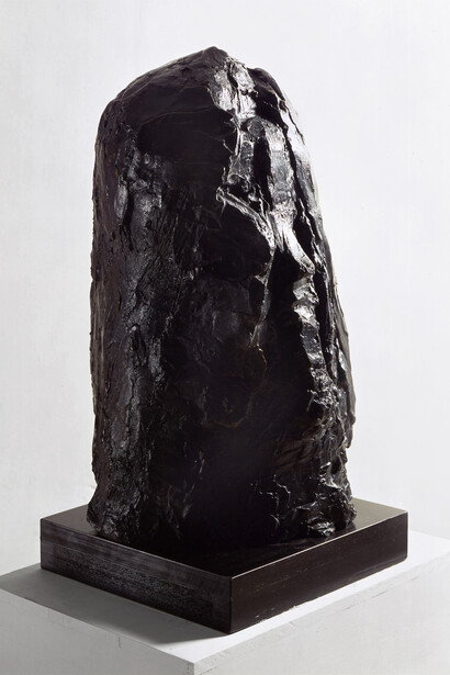 Per Kirkeby (* 1938), “Arm und Kopf VIII”, 1983, Bronze, 75 x 45 x 44,5 cm, Courtesy: Daniel Blau Munich/London