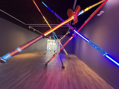 Adriana Herrera, Algorithmic fibers - Between there and when, exhibition view. Courtesy of Diana Lowenstein Gallery 
