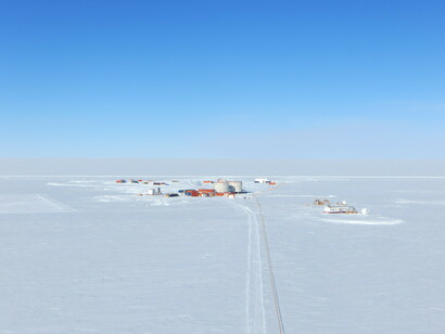 Base Concordia dalla Torre Americana. Foto Simonetta Montaguti, Pnra, IPEV