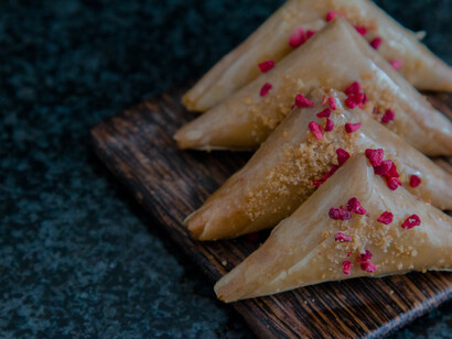 Almond and honey, Briouates