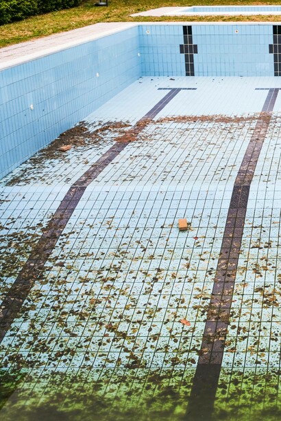Pool without water